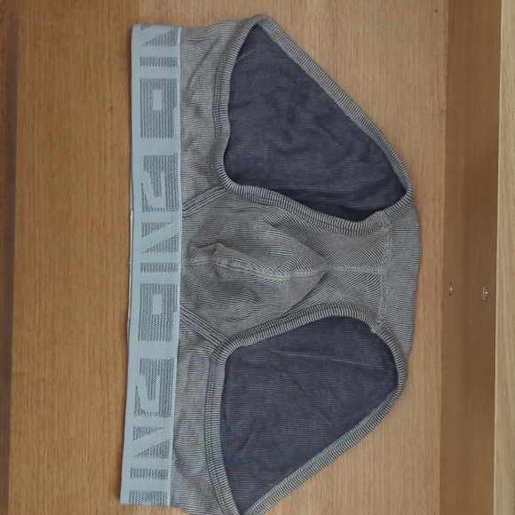 Briefs - Picture 1 of 2